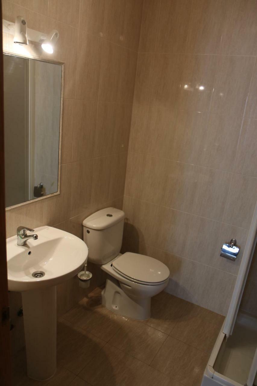 Hostal La Plaza Puente la Reina Esterno foto