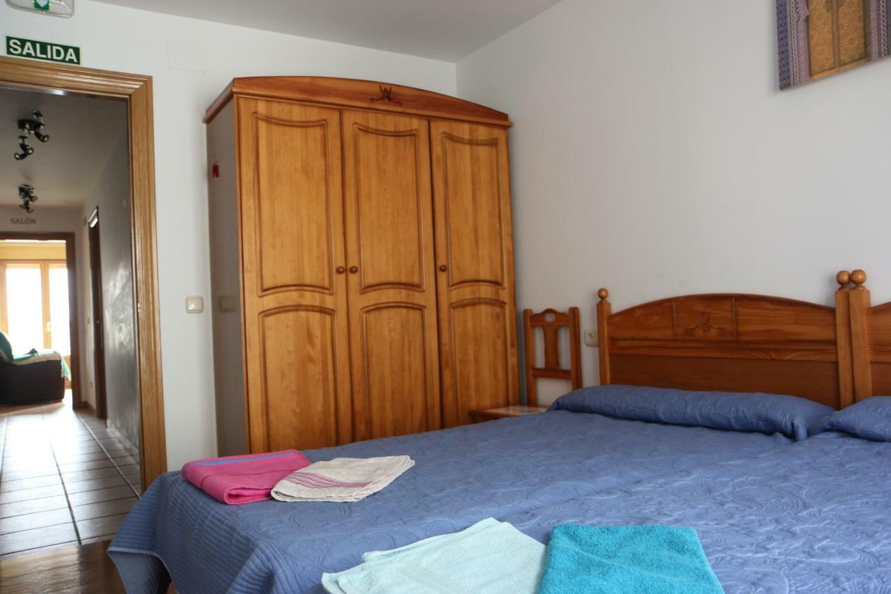 Hostal La Plaza Puente la Reina Esterno foto