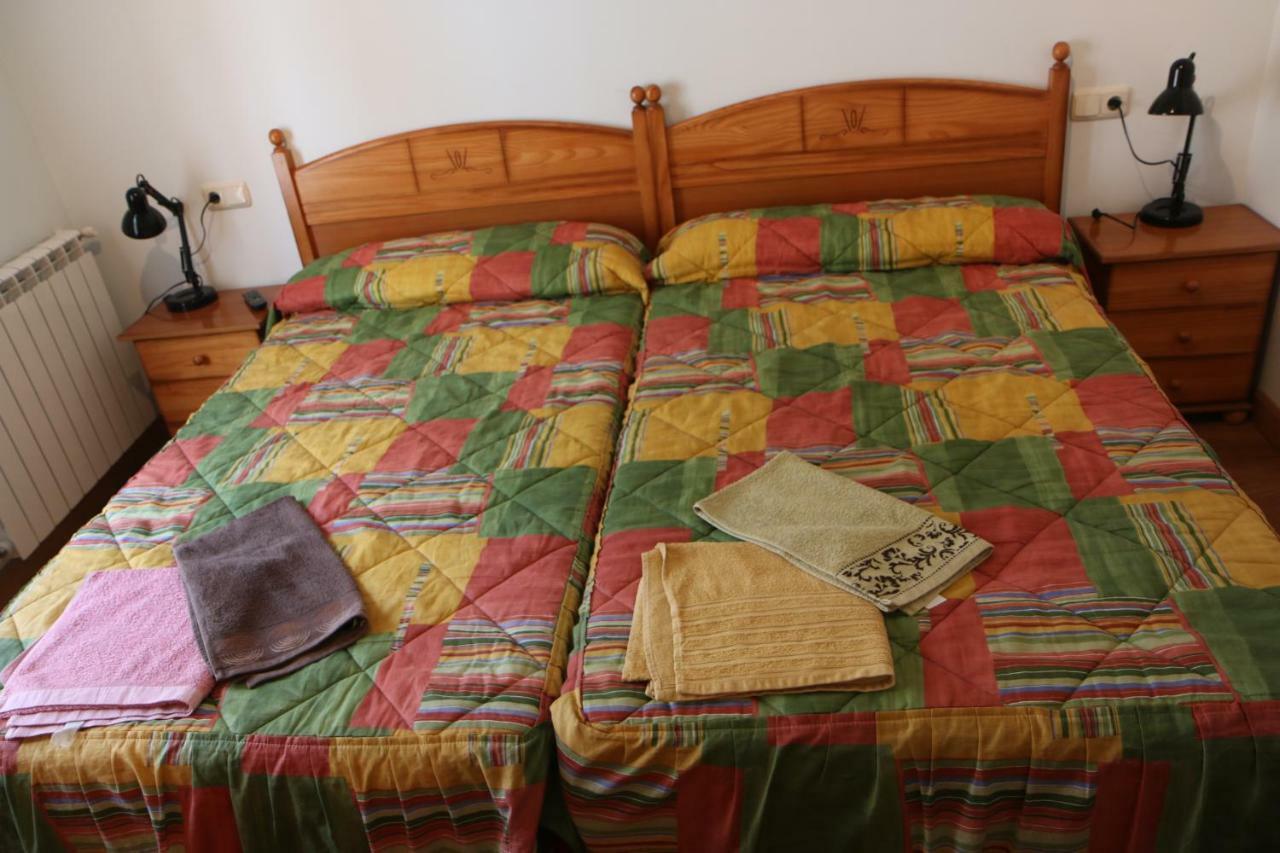 Hostal La Plaza Puente la Reina Esterno foto